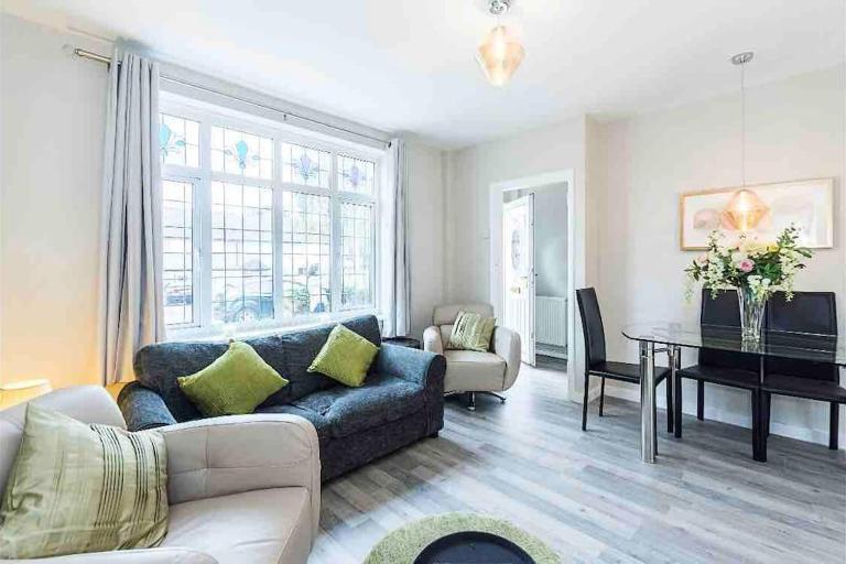 By Buildersbeds - Colne House 4 bedrooms - B&B Romford