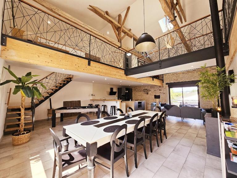 Loft de Magnac, spacieux et moderne - Bed and Breakfast Magnac-sur-Touvre