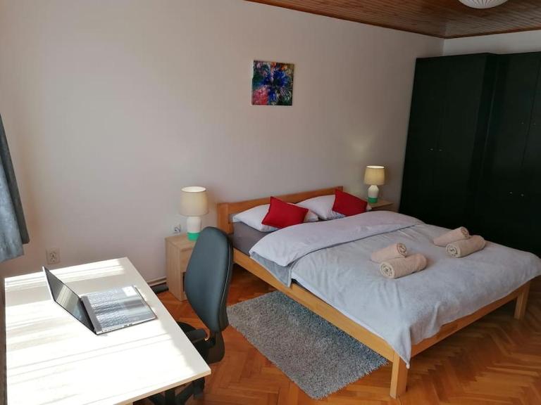 Apartmani Renata, Sesvete - 65m2 - Chambres d'hôtes Sesvete