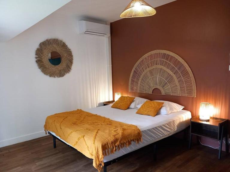 2 Appartements - Proche, Nohant-Vic 6 min - La Châtre 11 min --Max 6 Pers-- - Chambres d'hôtes Verneuil-sur-Igneraie