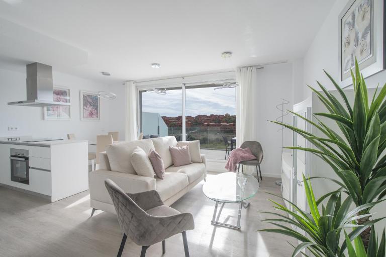Serenity apartment 2BR with pool - B&B Estepona