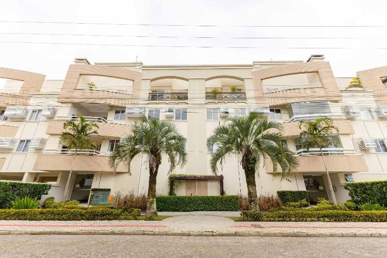 Amplo Apartamento a 200m da Praia de Bombas - Chambres d'hôtes Pombas