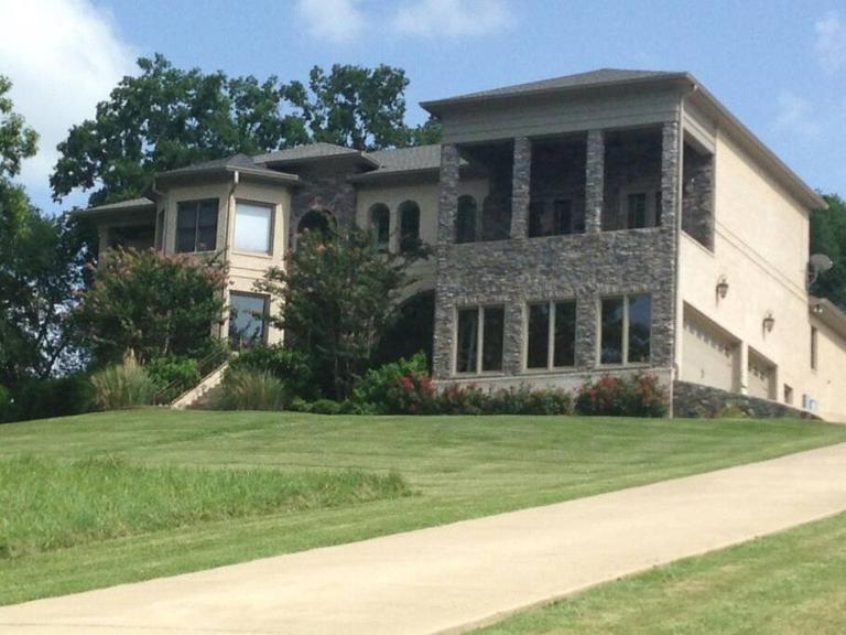 The Big House on Pleasant Valley Farm - B&B Columbia
