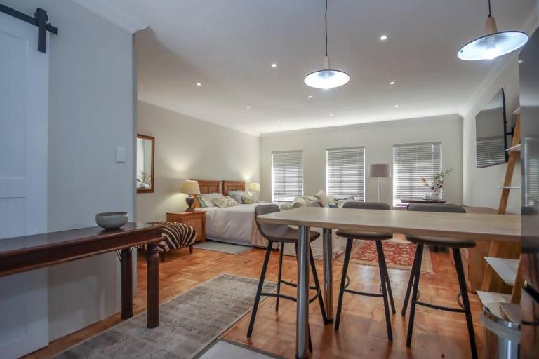 #Spacious Cozy Stay- Free parking - Ferienwohnung Stellenbosch