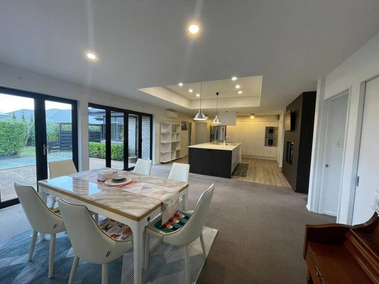 Spacious 4 Bed Family Home - Ferienwohnung Christchurch