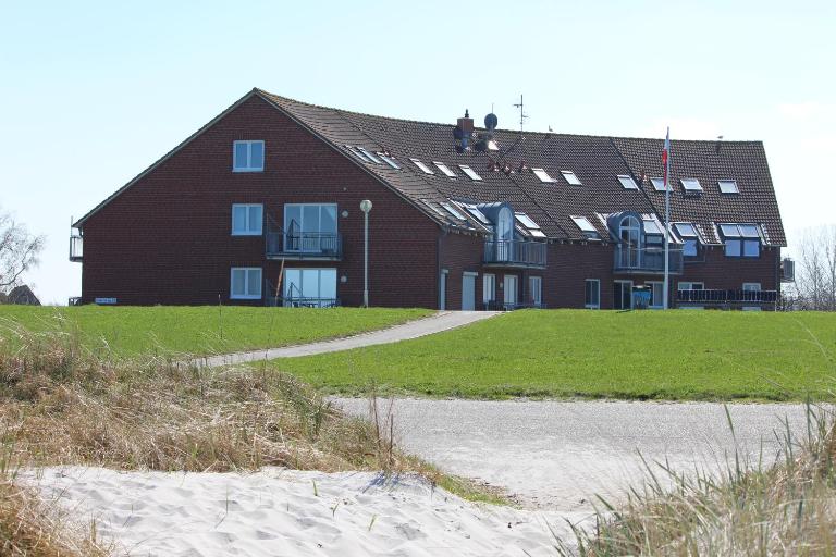 Ferienwohnung Martje vom Deich, Kalifornien, erste Strandreihe - Ferienwohnung Schönberg