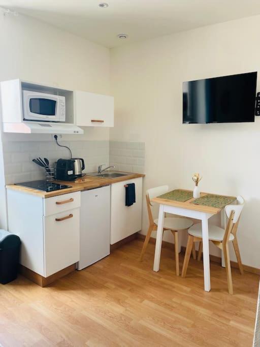Studio Charles de Gaulle V - Bed and Breakfast Castres
