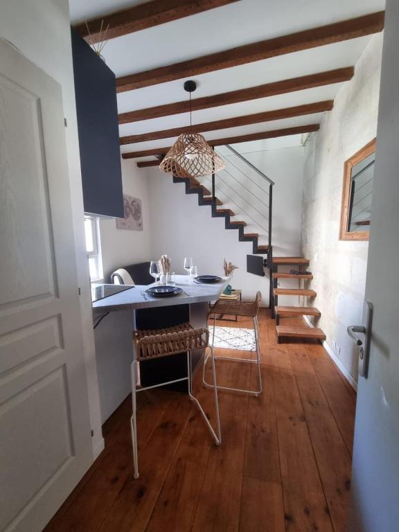 Joli duplex, climatisé, avec local à vélos - B&B Saumur