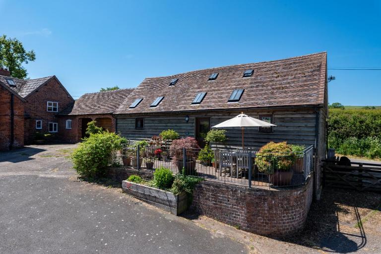 The Barn at Middle Farm and Cottages - B&B Picklescott