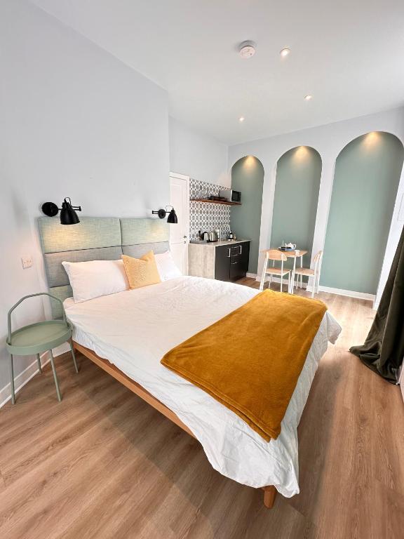 Luxury Modern Studio l Central Edinburgh l Pet Friendly - Bed and Breakfast Edinburgh