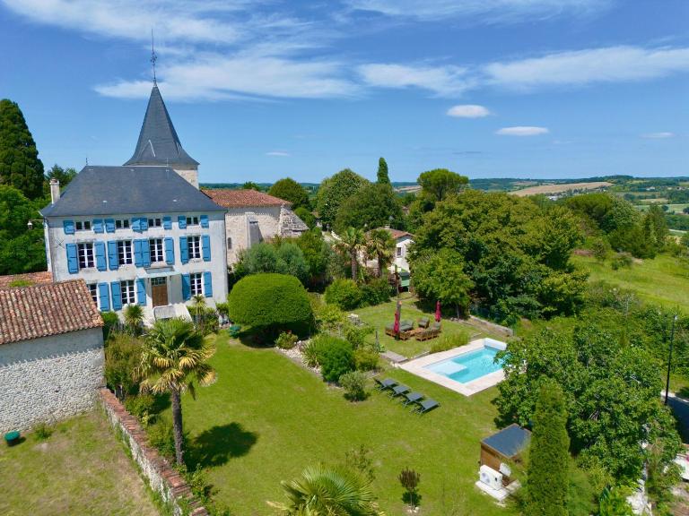 Le Presbytère de St-Laurent (Charente) - B&B Saint-Laurent-de-Belzagot