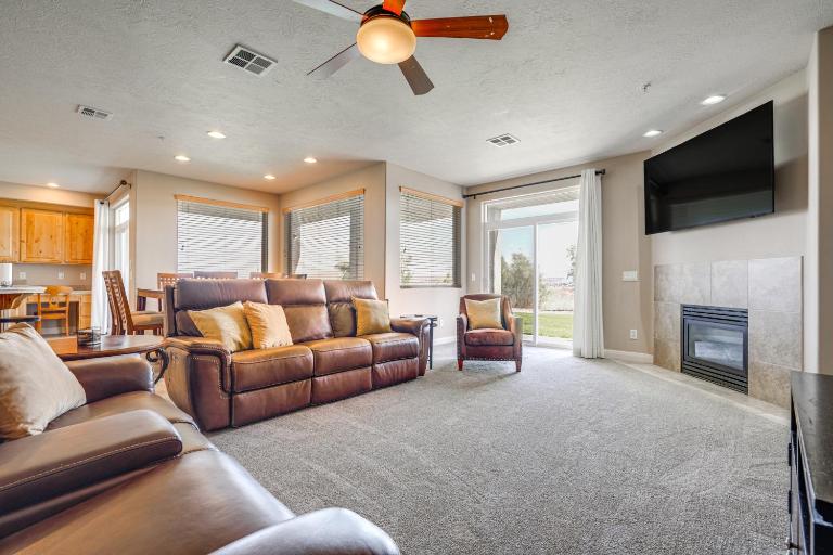 Pool Access & Patio! Resort-Style St George Condo - B&B St. George