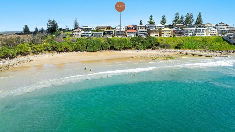 Convent Cove 3 - Views over Convent - Holiday Yamba - B&B Yamba