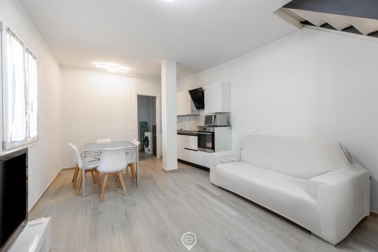 White Magnolia Apt - Ferienwohnung Oristano