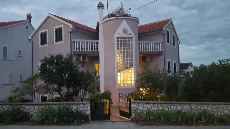 Villa Sunce - B&B Jezera