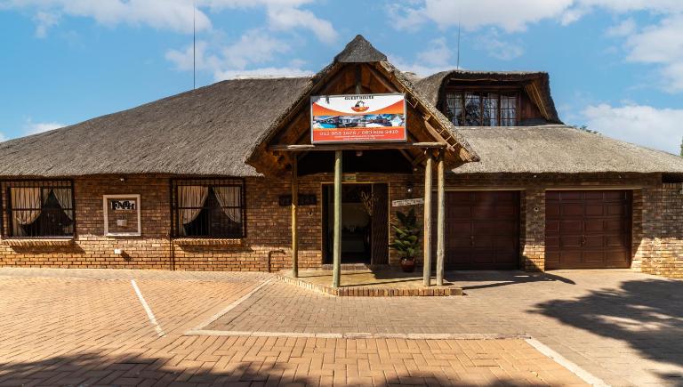 Thatch Haven Guesthouse - B&B Centurion