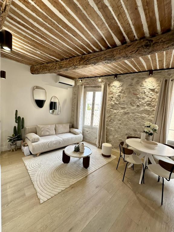 New Charming Apartment Old Town - B&B Antibes