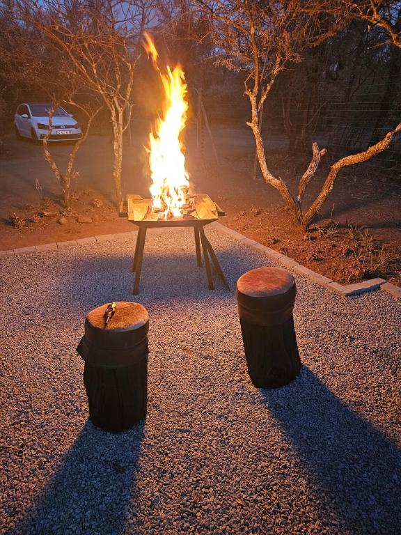 Romantic Hot Tub Retreat - 33 Dinokeng, Big 5 reserve - B&B Klipdrift