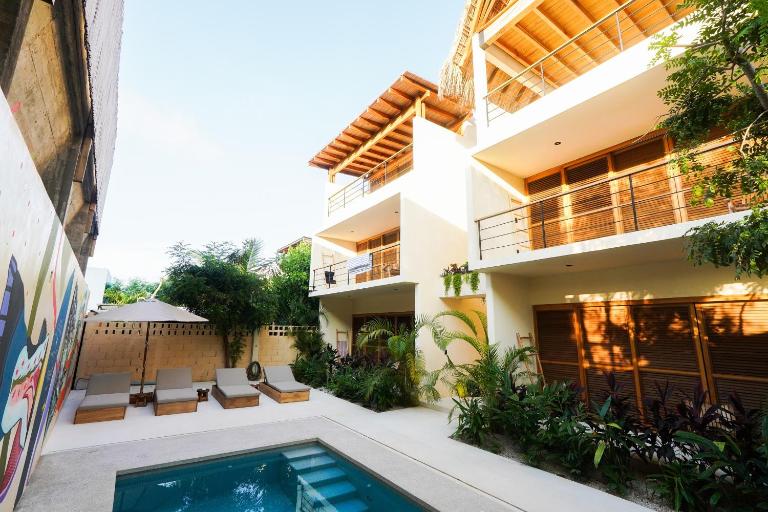 Casa Borka LUXURY FULLY FURNISHED BEACH CONDOS WITH POOL - B&B Puerto Escondido