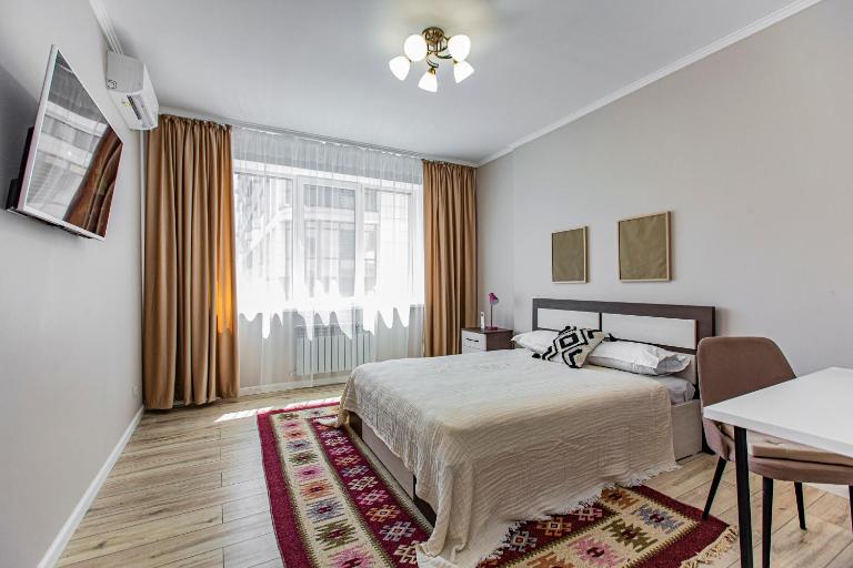 2 ROOM apartment in the CENTER - Ferienwohnung Almaty