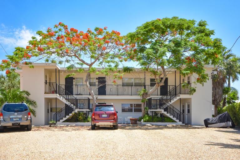 Bay Watch #6 - Weekly Beach Rental - Bed and Breakfast Clearwater Beach