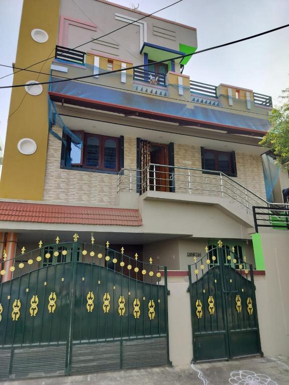 Honeycomb Homestay Ground Floor - Chambres d'hôtes Palani