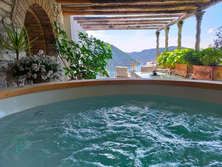 Il Monsignore - Finnish WoodenJacuzzi and Stunning Lake Views - Ferienwohnung Cernobbio