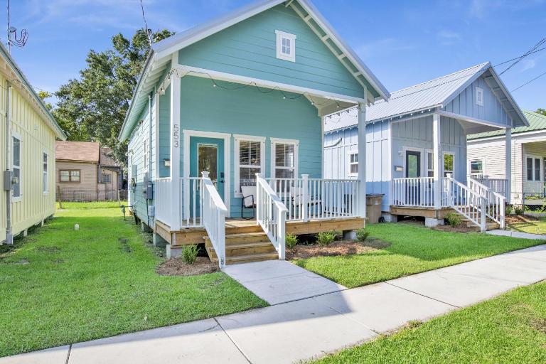 Brand New Cottage in Downtown Mobile! Walking-distance to Heart of Downtown! - B&B Mobile