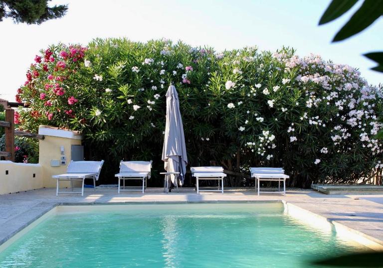 Villa Nina - Lussuosa Villa con piscina privata a Stintino - B&B Cuile Pazzoni