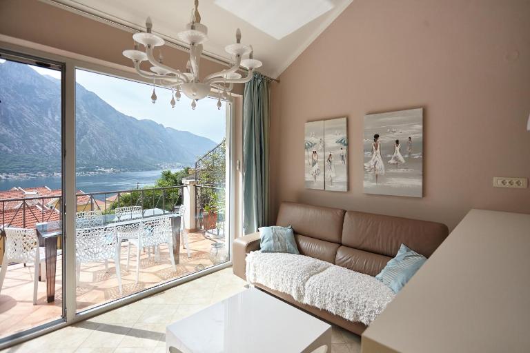 Majestic Vista Apartment - Bed and Breakfast Gornji Orahovac