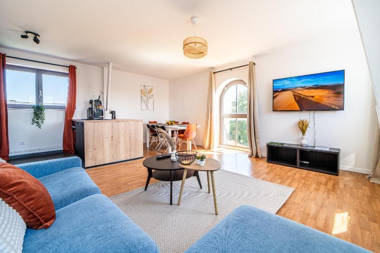 Le Saint-Jean - Hypercentre - Parking privé - 1 à 6 personnes - Wifi - Bed and Breakfast Robaais