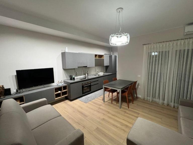 DB Apartament - Uji I Ftohte - Ferienwohnung Vlora