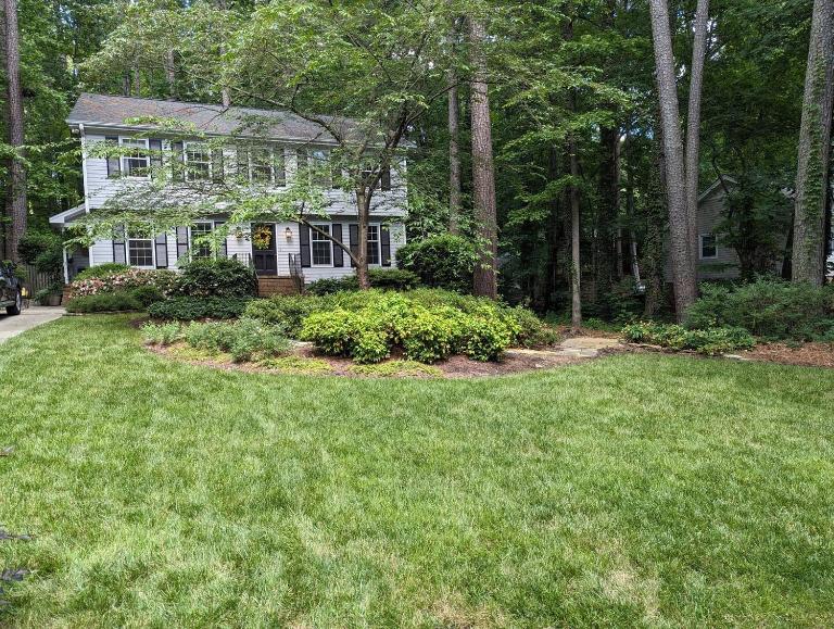 Tree-Lined Durham Escape w Chefs Kitchen - Bed and Breakfast Durham