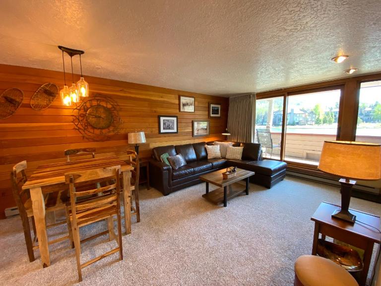 Argentine 1507 by SummitCove Lodging - Bed and Breakfast Keystone