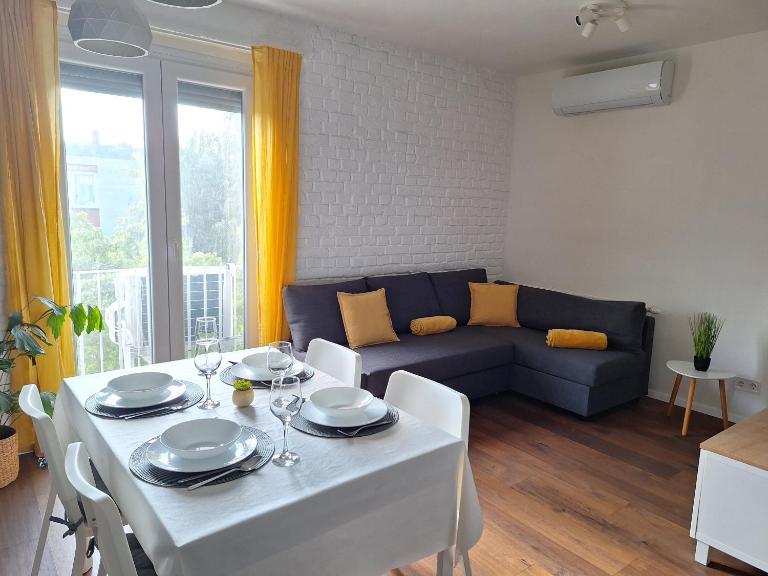 Tornyos Apartman - B&B Pécs