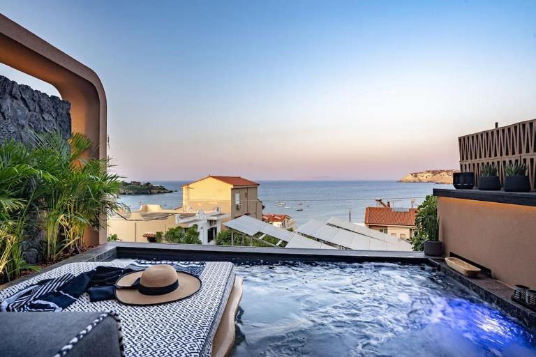Paragon Suites 2 - B&B Agia Pelagia