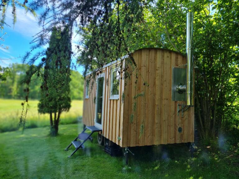 B&B Bauernhofferien auf Møn, Schäferwagen " DARK SKY" - B&B Askeby
