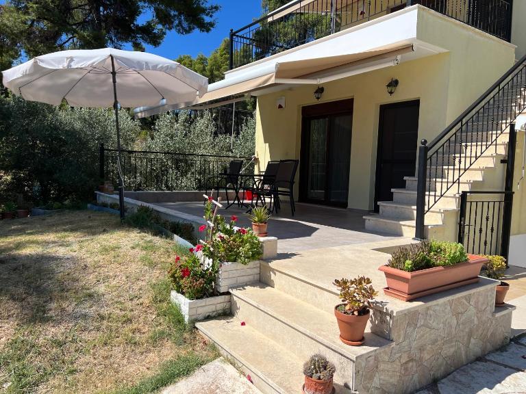 EPavli Xenia Pefkochori-Paliouri 50m - Chambres d'hôtes Palioúri