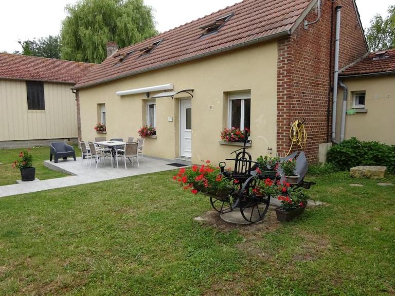 Maison avec cour fermée - B&B Gratibus