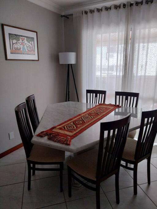 Apto 2 q pertinho 600 m Vila Germânica - B&B Blumenau