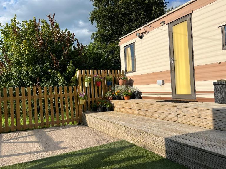 Hare Meadow Lodge - B&B Mellor