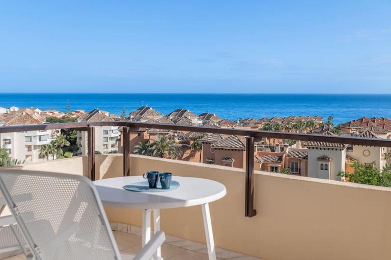 Charming Apartment with Sea Views - Ferienwohnung Marbella