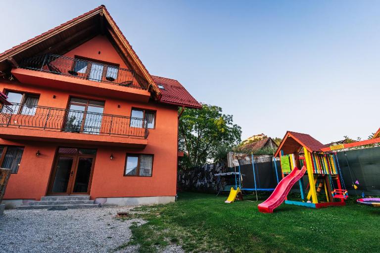 Casa Diana Rasnov - Ferienwohnung Rosenau