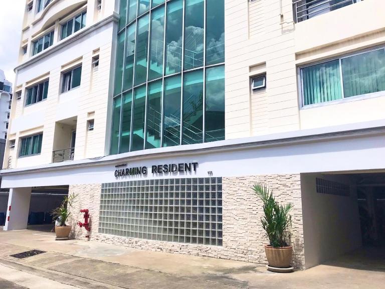 Charming Resident Sukhumvit 22 - Bed and Breakfast Bangkok