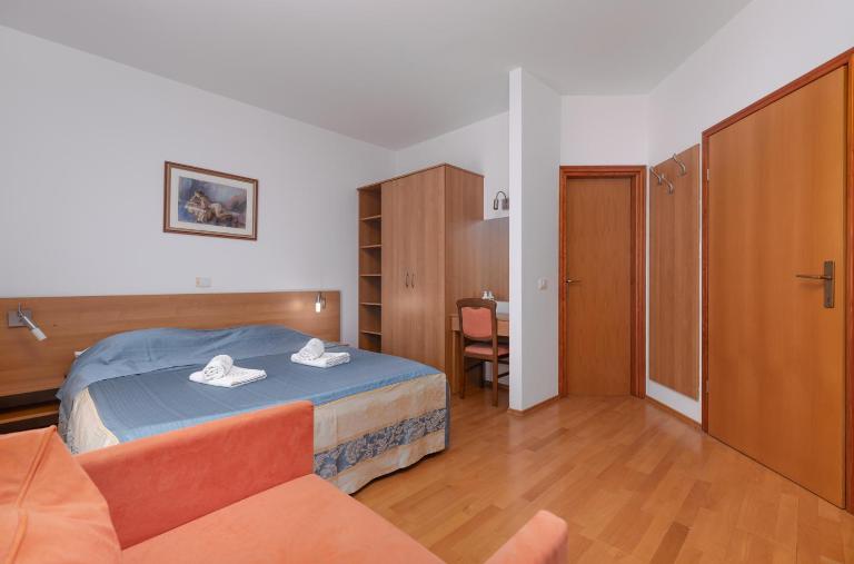 Studio with kitchen and terrace for two people - Chambres d'hôtes Funtana