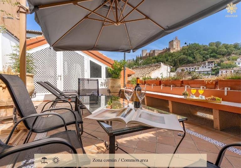 ADANAR Muralla Zirí Centro Premium - Chambres d'hôtes Grenade