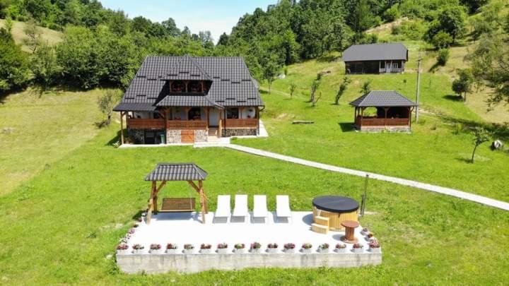 Pensiunea Ancuta din Botiza - Bed and Breakfast Botiza