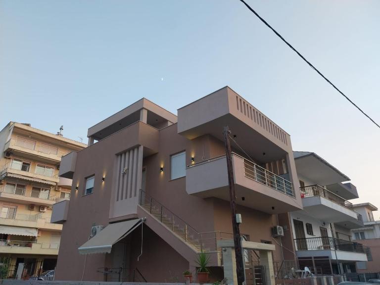 LUXURY Stay By the Beach - B&B Néoi Epivátes