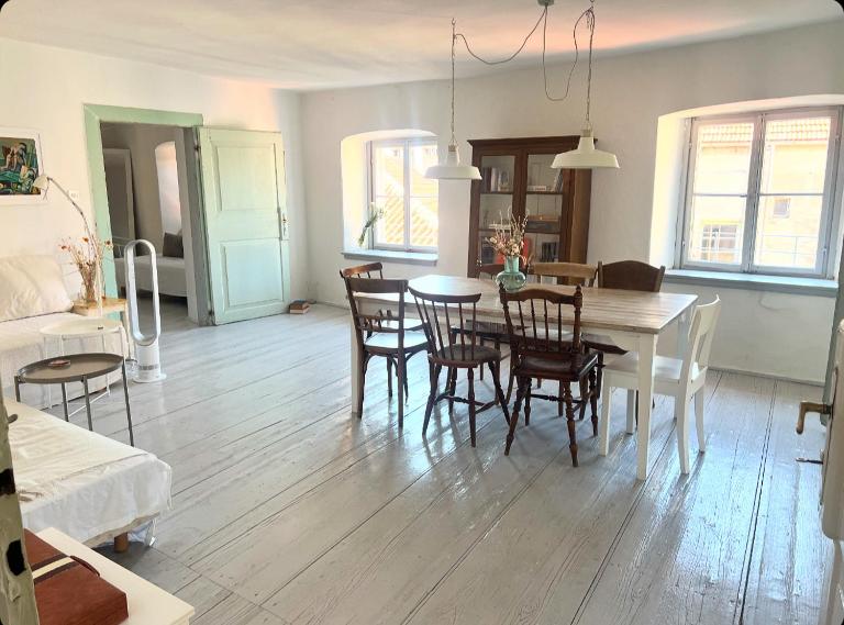 Light filled spacious penthouse in Šibenik city centre - Chambres d'hôtes Sibenik