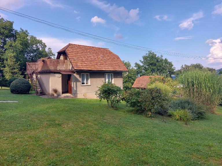 Chatka przy kapliczce - B&B Bugaj